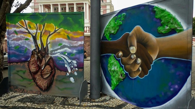 Desenhos representando o meio ambiente sendo expostos durante atividade da Virada Sustentável Manaus, realizada pela Fundação Amazônia Sustentável (FAS).