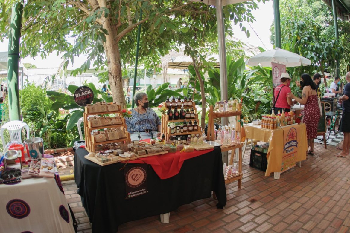 Expositores na Feira da FAS, realizada pela Fundação Amazônia Sustentável (FAS).