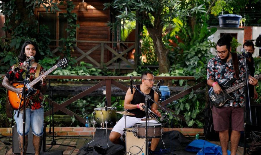 Banda participando da edição da Feira da FAS realizada pela Fundação Amazônia Sustentável (FAS).