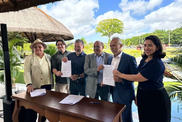 Pessoas reunidas na Cúpula da Amazônia que aconteceu em Belém/PA.